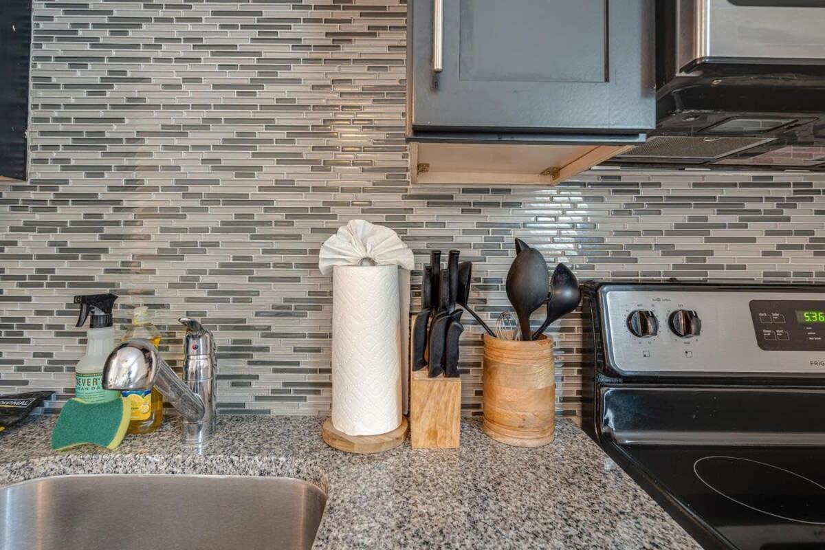 Berry Hill Urban Oasis - By 12 South & Vanderbilt Apartment *