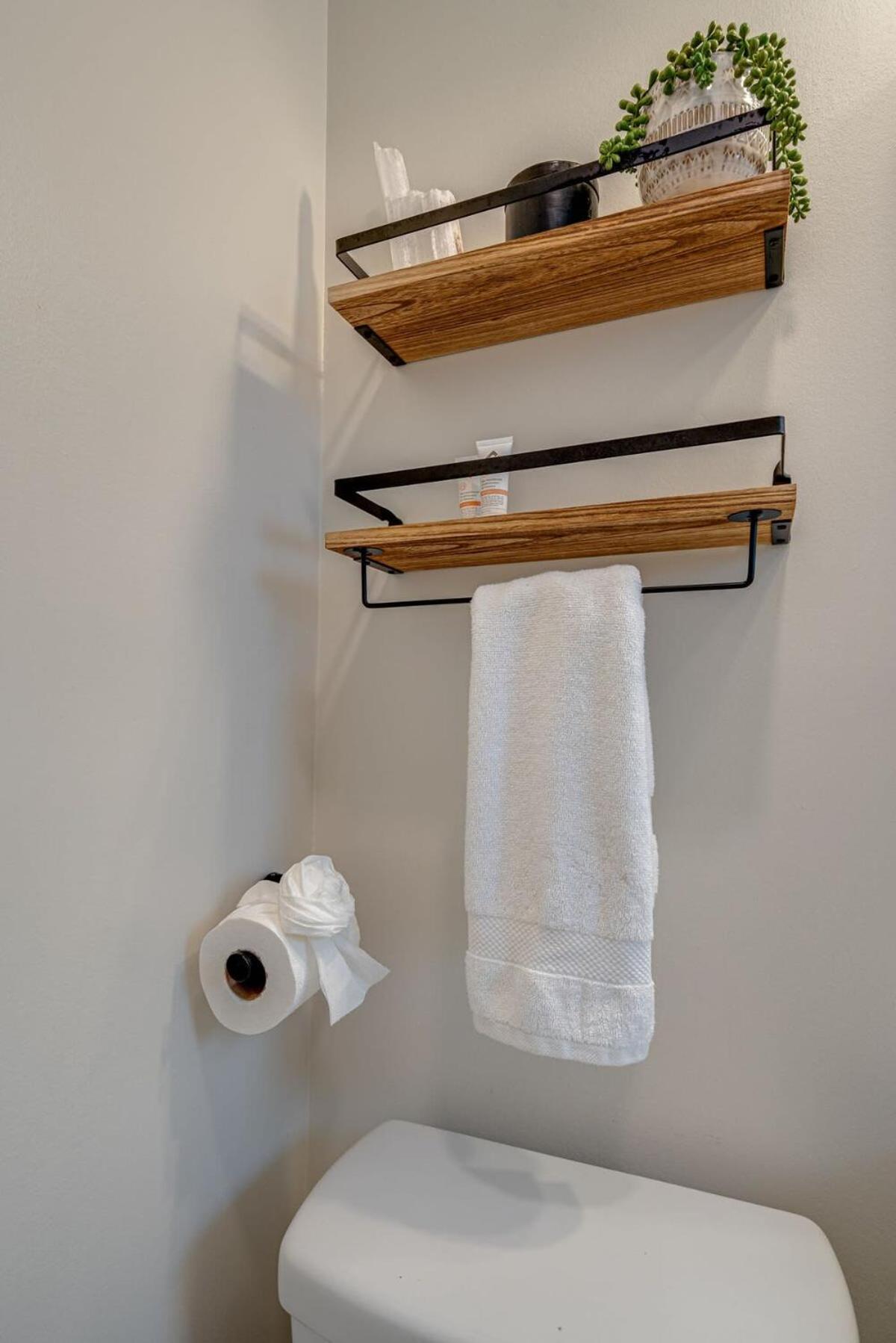 Berry Hill Urban Oasis - By 12 South & Vanderbilt Apartamento